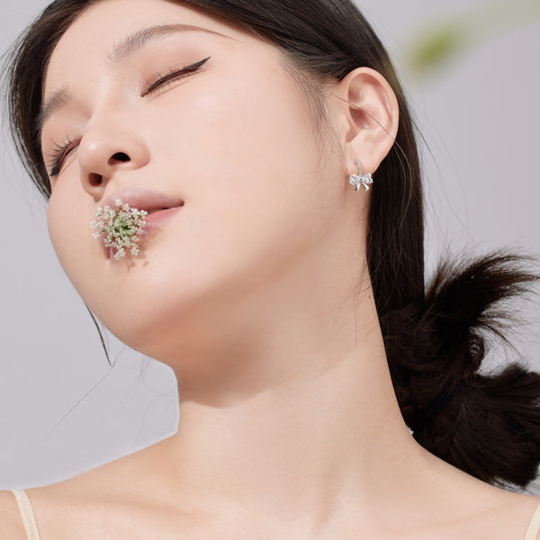 [Clover Jewelrys]Exquisitos Pendientes con Diseño de Lazo en Forma de Corazón