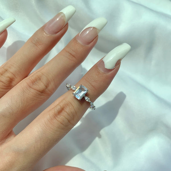 [Clover Jewelrys] Anillo diario radiante de corte radiante de 1,0 quilates