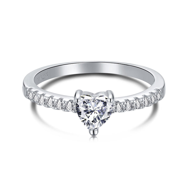 [Clover Jewelrys]Anillo de Compromiso con Corazón Encantador de 0.5 Quilates de Clover Jewelrys