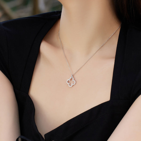 [Clover Jewelrys]Collar exquisito con diseño calado de trébol de cuatro hojas