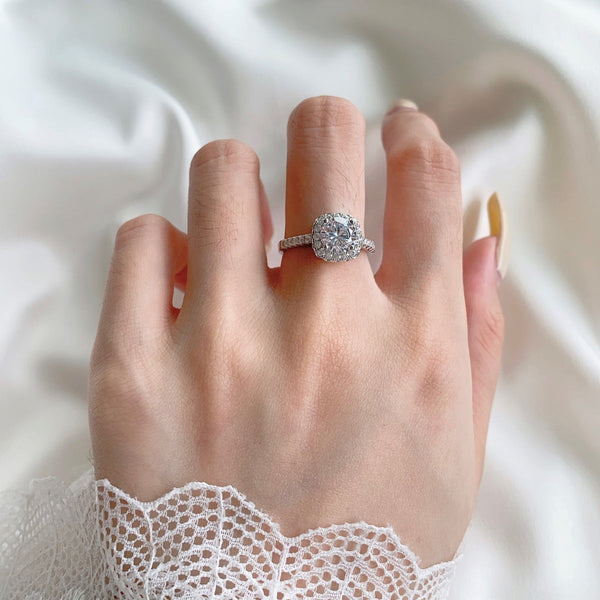 [Clover Jewelrys]Anillo de boda deslumbrante y resplandeciente con talla redonda