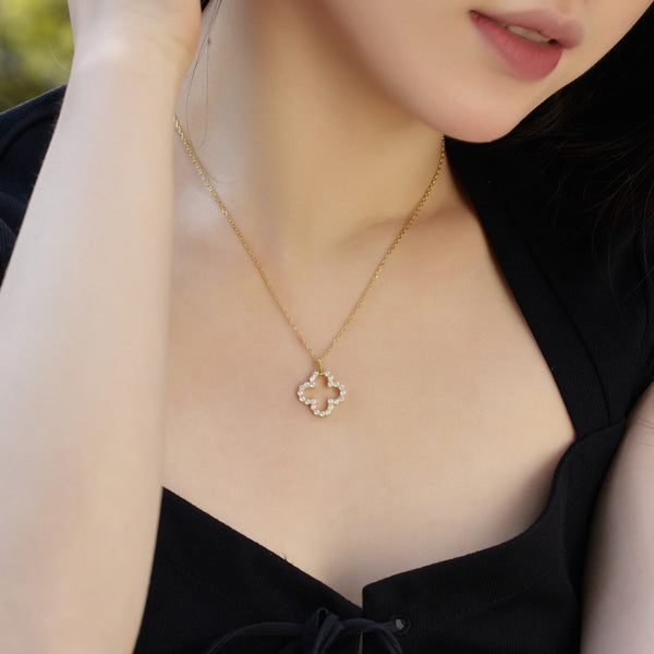 [Clover Jewelrys]Collar exquisito con diseño calado de trébol de cuatro hojas