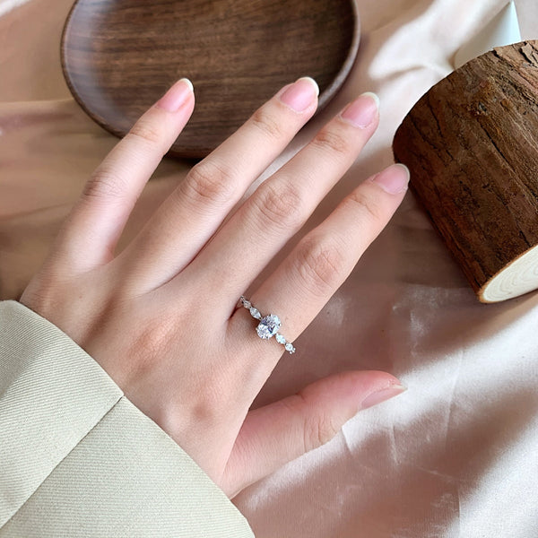 [Clover Joyas] Anillo diario de corte cojín alargado, lujoso y vibrante, de 0.75 quilates