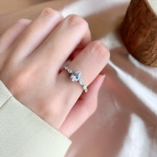 [Clover Joyas] Anillo diario de corte cojín alargado, lujoso y vibrante, de 0.75 quilates