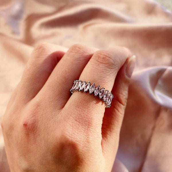 [Clover Joyas] Anillo de tenis con precioso corte marquesa