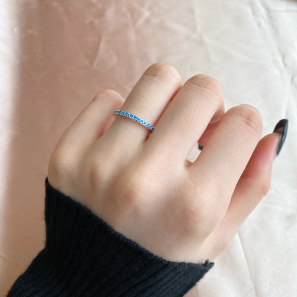 [Clover Joyas] Anillo Diario Delicado con Brillantes de Talla Redonda