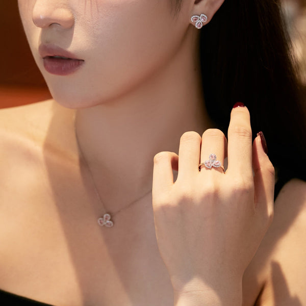 [Clover Jewelrys]Collar elegante con forma de flor y corte de pera