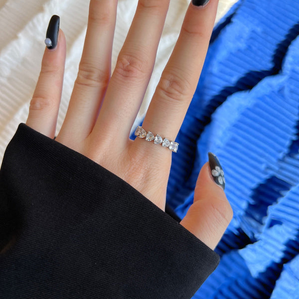 [Clover Jewelrys]Anillo de enamorados con corte de corazón Radiant Romance de 0,25 quilates
