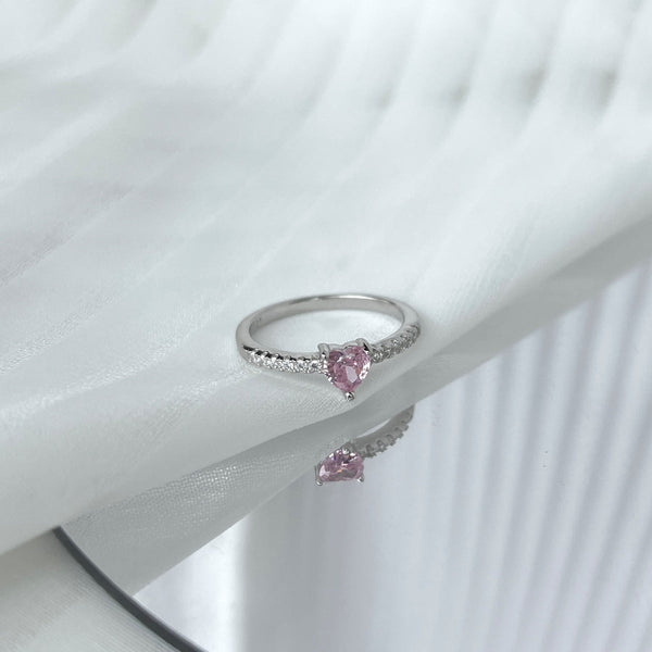 [Clover Jewelrys]Anillo de Compromiso con Corazón Encantador de 0.5 Quilates de Clover Jewelrys