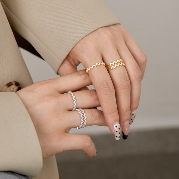 [Clover Jewelrys]Anillo Diario Delicado en Forma de Ola Encantadora