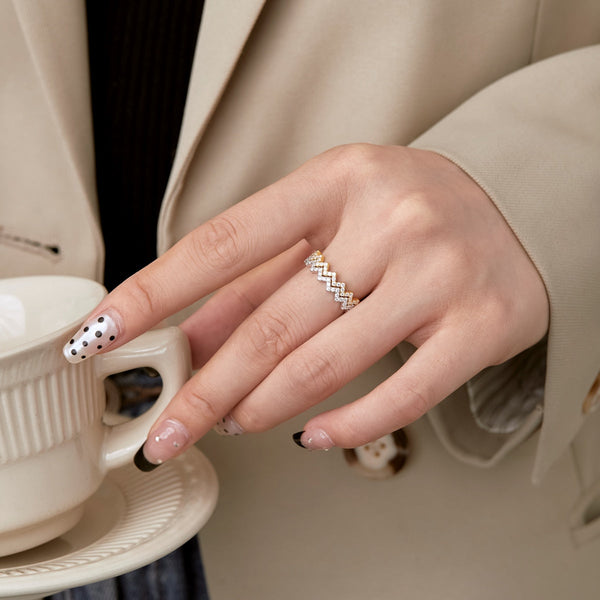 [Clover Jewelrys]Anillo Diario Delicado en Forma de Ola Encantadora