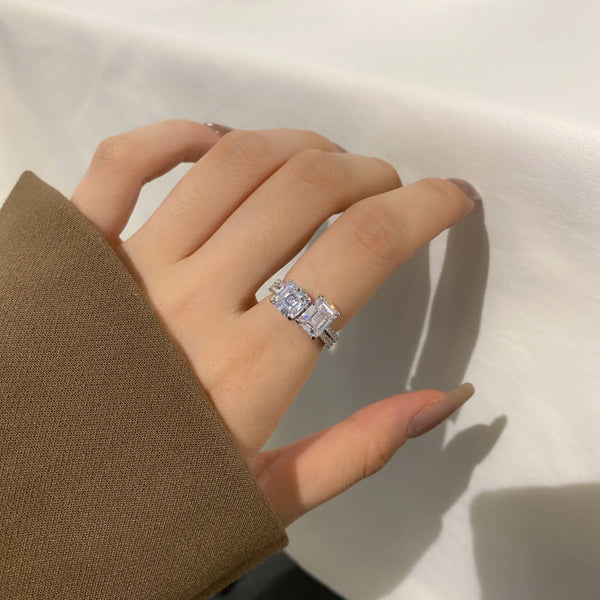 [Clover Jewelrys]Anillo de fiesta de corte radiante ornamentado y brillante de 2.0 quilates