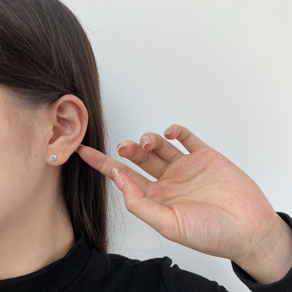 [Clover Jewelrys]Pendientes redondos brillantes y coloridos