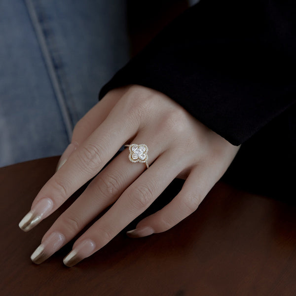 [Clover Jewelrys]Anillo de Banquete Lujoso en Forma de Flor Eterna