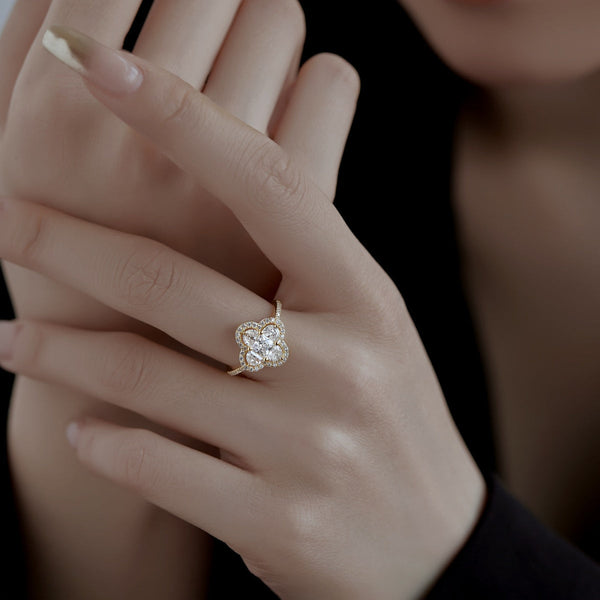 [Clover Jewelrys]Anillo de Banquete Lujoso en Forma de Flor Eterna