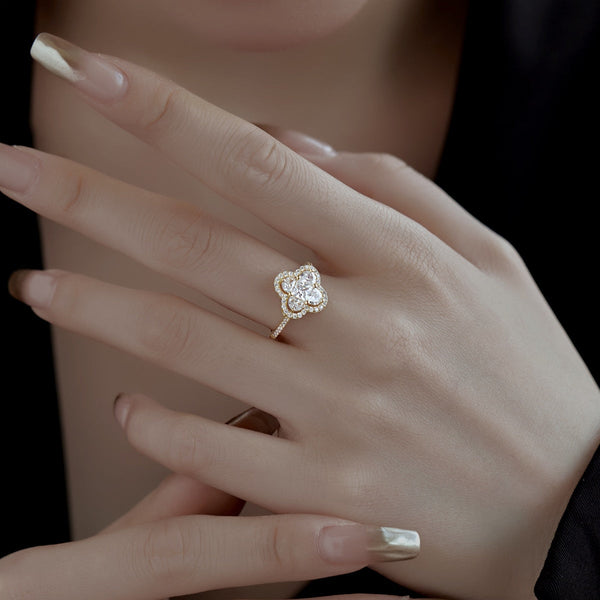 [Clover Jewelrys]Anillo de Banquete Lujoso en Forma de Flor Eterna
