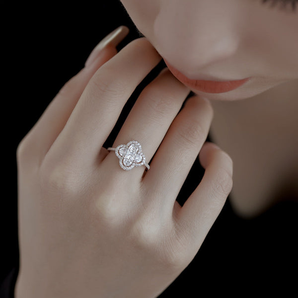 [Clover Jewelrys]Anillo de Banquete Lujoso en Forma de Flor Eterna