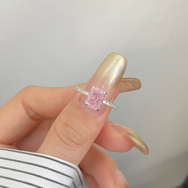 [Clover Jewelrys]Anillo de fiesta de corte radiante deslumbrante y brillante de 2,0 quilates