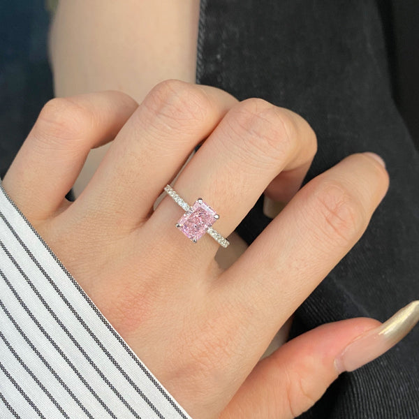 [Clover Jewelrys]Anillo de fiesta de corte radiante deslumbrante y brillante de 2,0 quilates