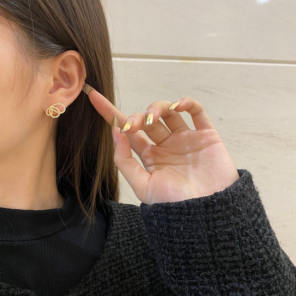[Clover Jewelrys]Exquisitos aretes con forma de mariposa