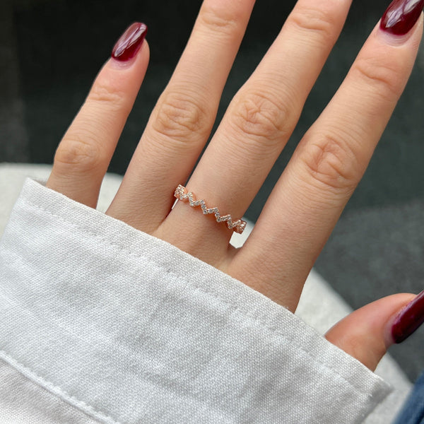 [Clover Jewelrys]Anillo Diario Delicado en Forma de Ola Encantadora