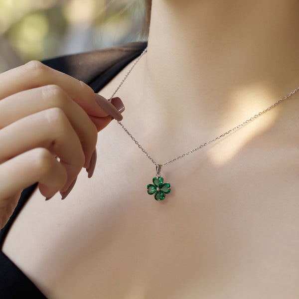 [Clover Joyas]Collar de Cuentas de Trébol de Cuatro Hojas en Forma de Corazón