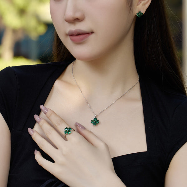 [Clover Joyas]Collar de Cuentas de Trébol de Cuatro Hojas en Forma de Corazón