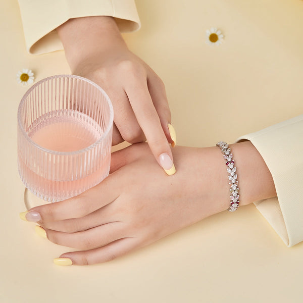 [Clover Jewelrys]Pulsera Delicada y Exquisita con Forma de Flor para Uso Diario
