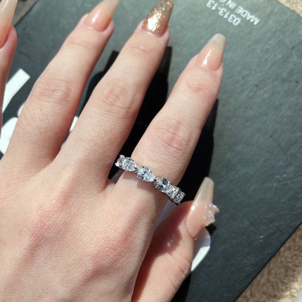 [Clover Jewelrys]Exquisito Anillo de Tenis con Corte de Pera