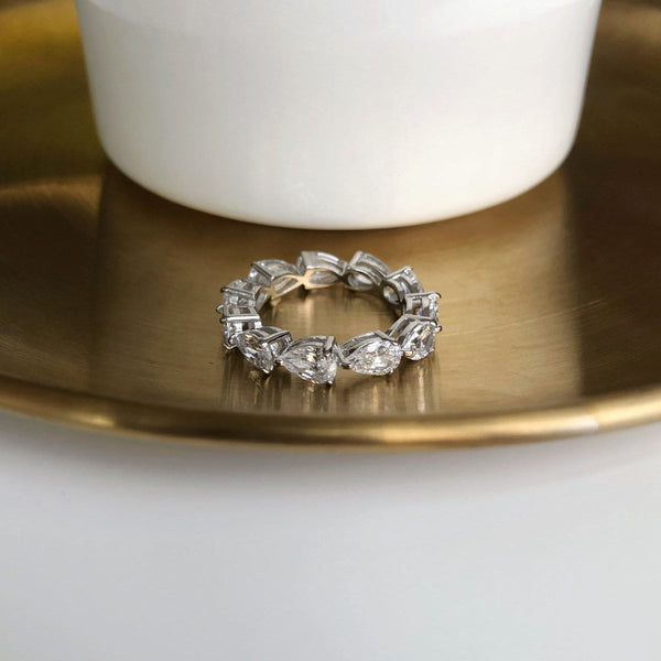[Clover Jewelrys]Exquisito Anillo de Tenis con Corte de Pera