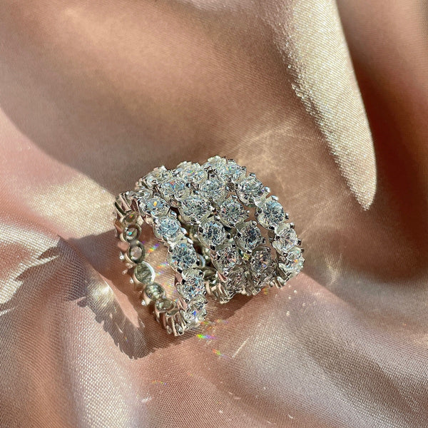 [Clover Jewelrys]Anillo Eternity con circonitas redondas