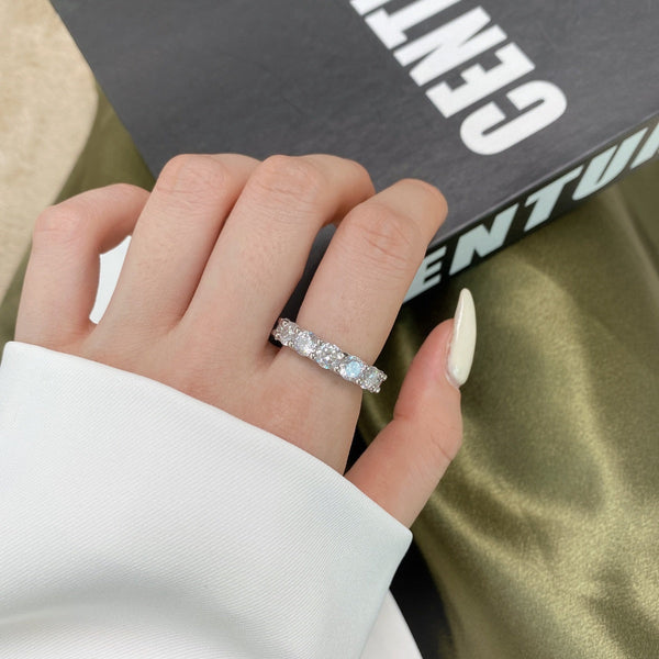 [Clover Jewelrys]Precioso Anillo de Tenis con Corte Redondo