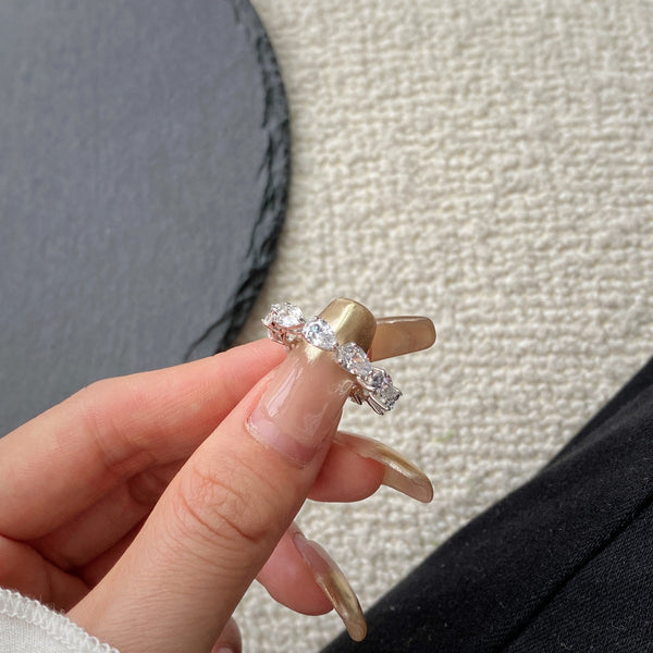 [Clover Jewelrys]Exquisito Anillo de Tenis con Corte de Pera
